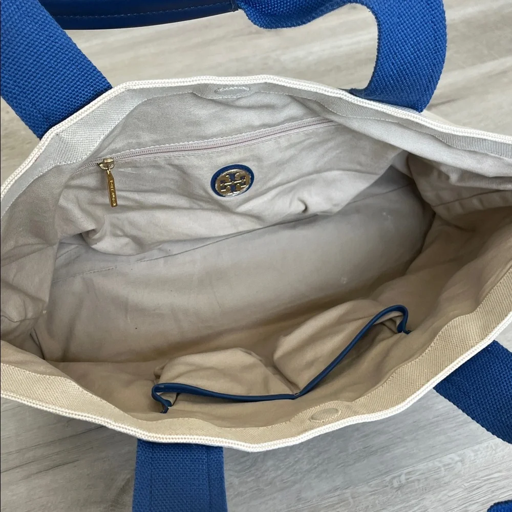 Tory Burch Large Ivory Canvas & Blue Vinyl Shoulder Beach Tote Bag Handbag - Picture 10 of 15